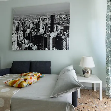 Station Go Apartment *