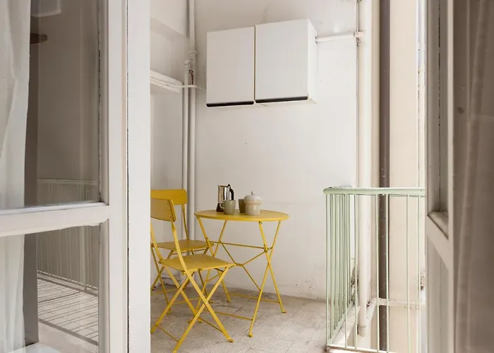 Station Close To Train & Attractions Pisa